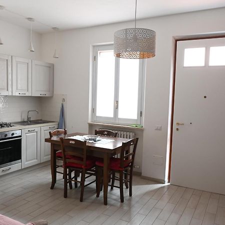 Appartement N080 - Numana, Bilocale Con Terrazzo In Centro à Sirolo Extérieur photo